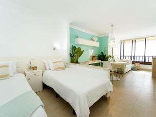 Rom : Studioleilighet , I første strandlinje til salgs i Don Paco,  Patalavaca, Gran Canaria med havutsikt : Ref 06043-CA