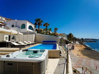 Swimming pool : Apartment for sale in  Arguineguín Casco, Gran Canaria , seafront with sea view : Ref 06068-CA