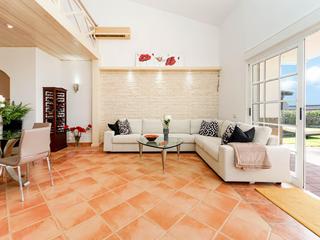 Wohnzimmer : Luxusvilla zu kaufen in Vista Atlántico,  Puerto Rico, Gran Canaria  mit Meerblick : Ref 06076-CA