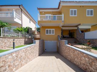 Maison en vente à  San Fernando, Gran Canaria  avec garage : Ref C-773