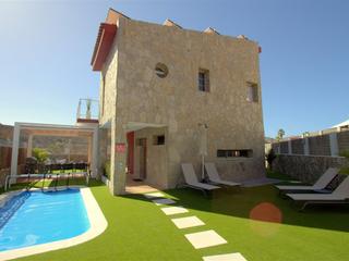 Fasad : Villa  till salu  i  Tauro, Gran Canaria med garage : Ref V798A