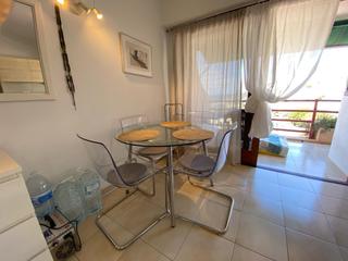 Woonkamer : Appartement te koop in  Puerto Rico, Gran Canaria  met zeezicht : Ref S0053