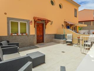 Terrass : Trevåningshus  till salu  i  Arguineguín, Loma Dos, Gran Canaria med valbart garage : Ref S0230