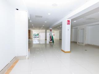 Salle : Local commercial  en vente à  Playa del Inglés, Gran Canaria  : Ref 6962