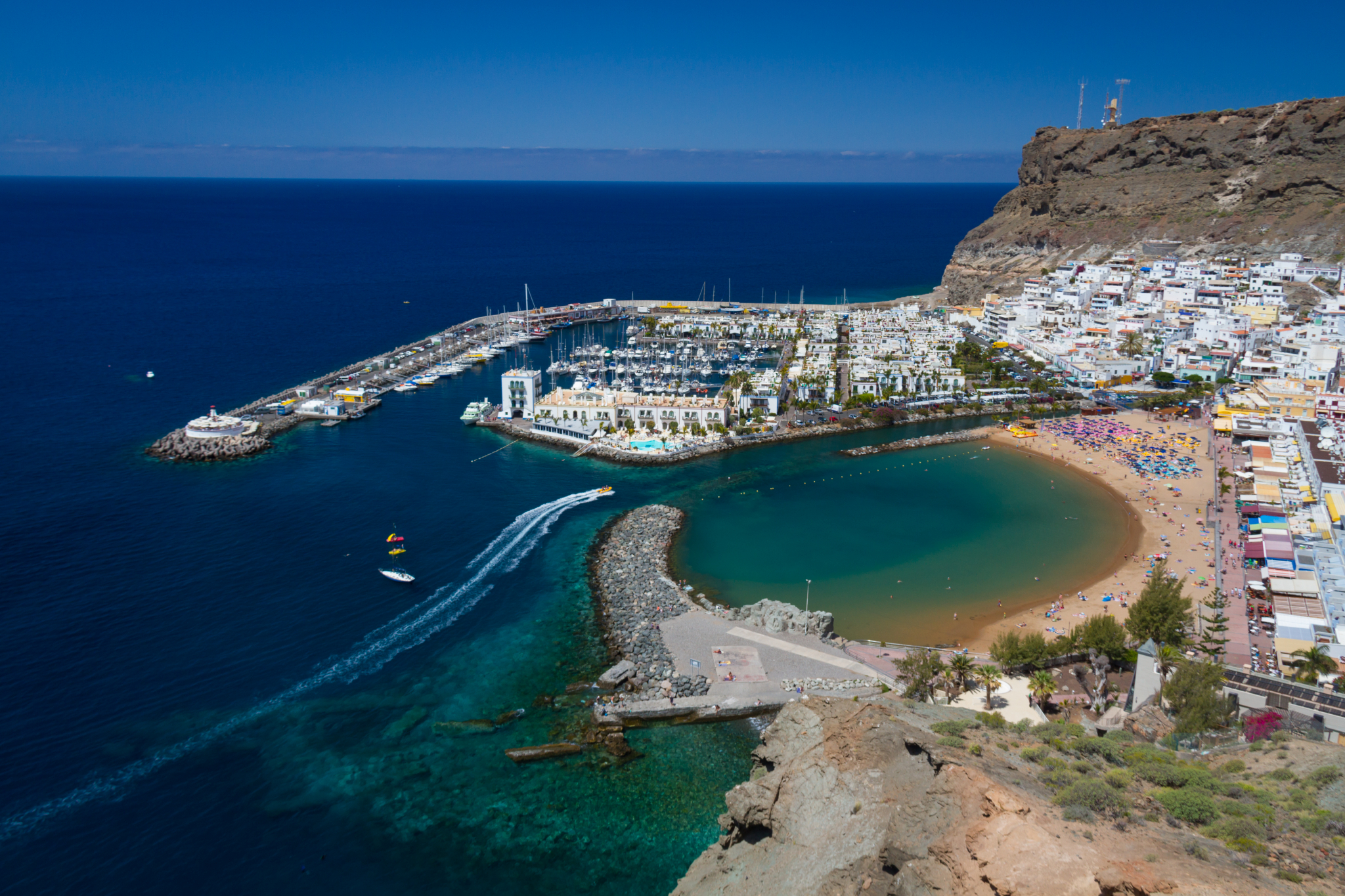 Guide to the sports ,marinas and harbours of Gran Canaria||||Pasito Blanco marina in south Gran Canaria|Puerto de Mogán marina in south Gran Canaria|Puerto Rico marina in south Gran Canaria