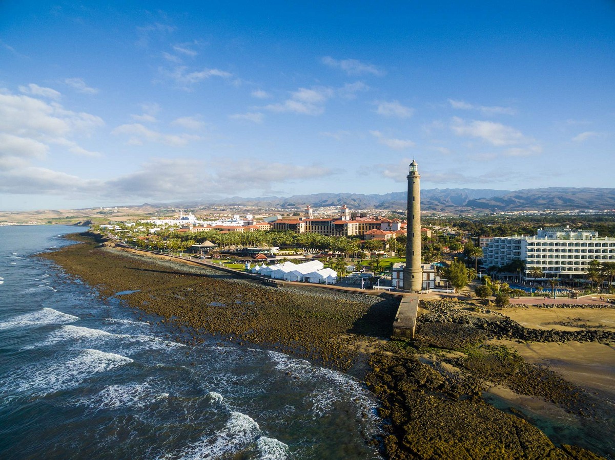 Maspalomas, Gran Canaria, Luftaufnahme des Leuchtturms von Maspalomas und der Stadt